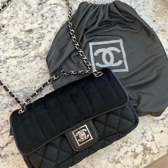 🖤✨BEAUTIFUL✨🖤 Authentic Chanel Shoulder Bag! - Picture 2 of 9